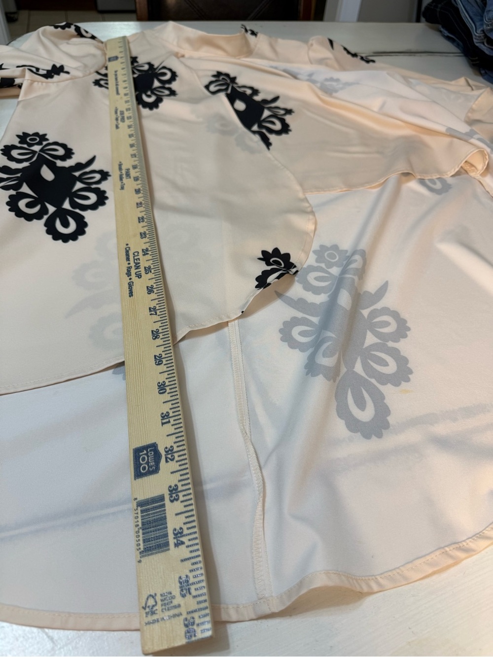 Ivory and Black Floral Embroidered Women’s Kimono Top Size 1XL - Picture 11 of 12